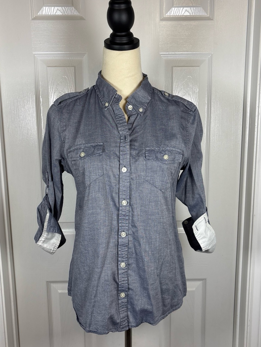 Banana Republic Slate Denim Blue Chambray Button-Down Shirt Coastal Preppy
